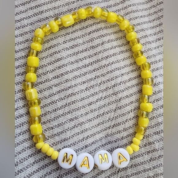 Custom MAMA Beaded Bracelet - Picture 1 of 2